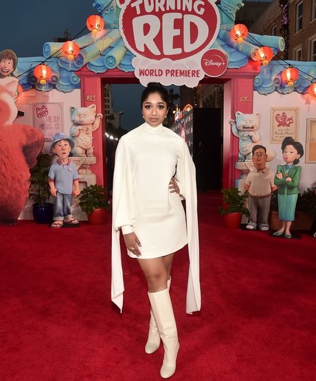 Maitreyi Ramakrishnan beautiful star gallery