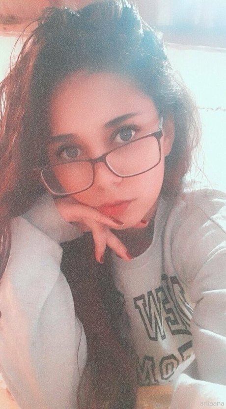 queenvcsext art model photos