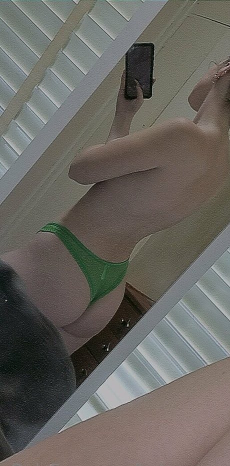 20 years old onlyfans hot sexy pictures