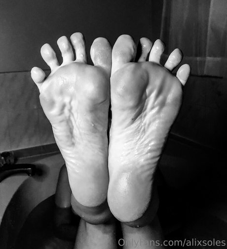 alixsoles model free gallery