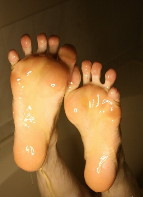 alixsoles star erotic pics