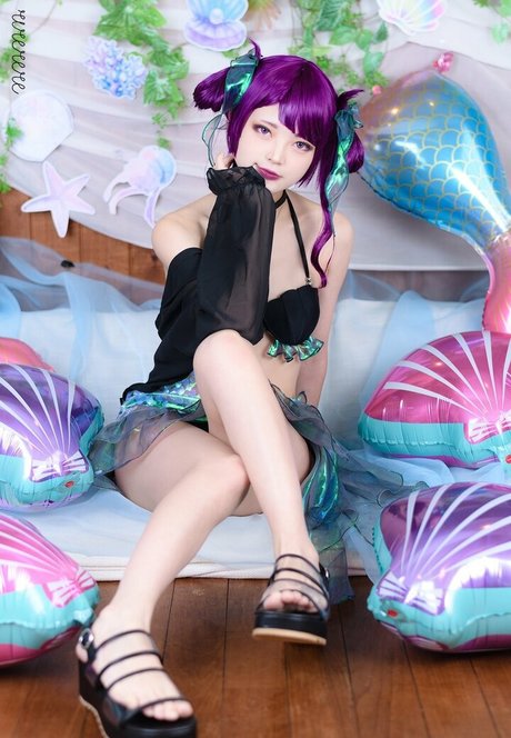 rirerere00 nude model picture