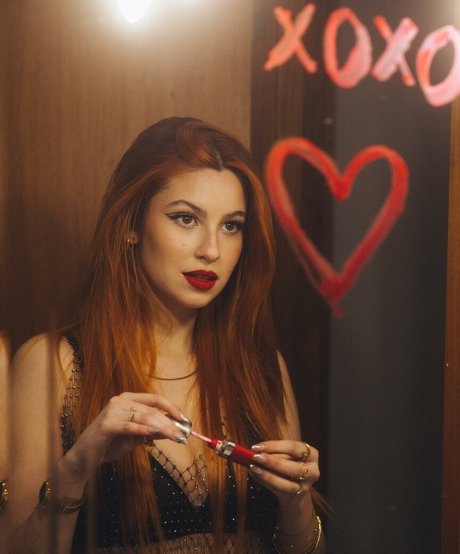 Beatriz Braz exclusive model img