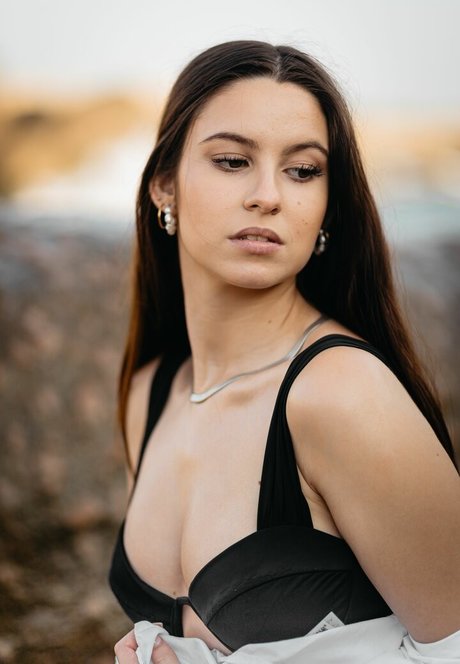 Beatriz Braz hd pornstar pics