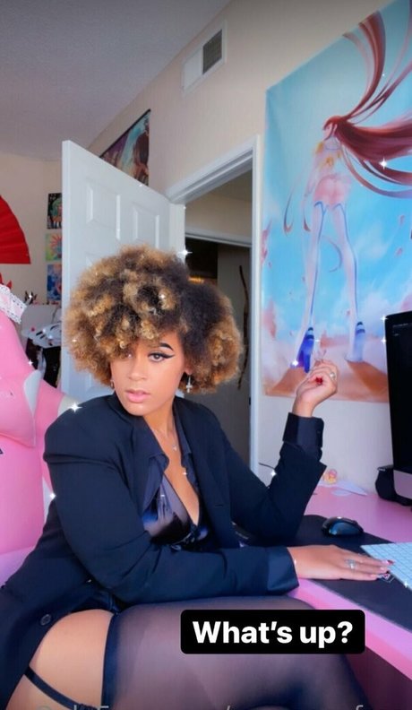 varsenexfree pornstar naked picture