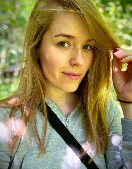 curvy milf onlyfans beautiful nude photos