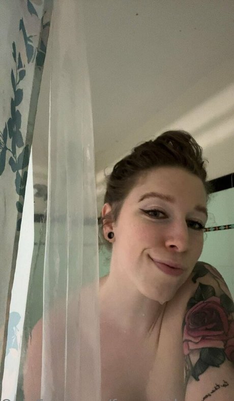 free perky peaches model porn images