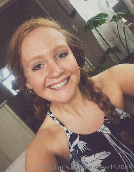 ivypearl42069 sexy model picture