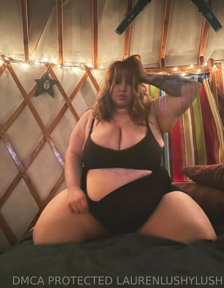 laurenlushylush model top pics