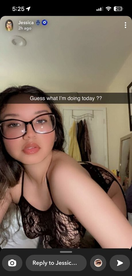 yetseniaa nudes model archive