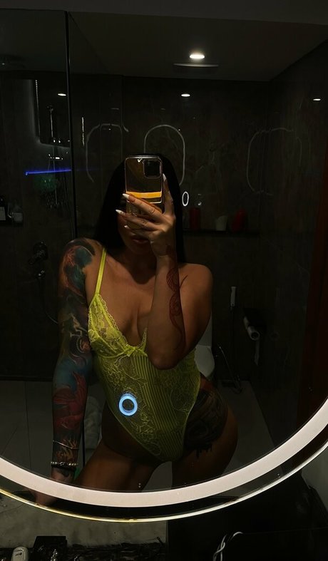 eating onlyfans art porn picture