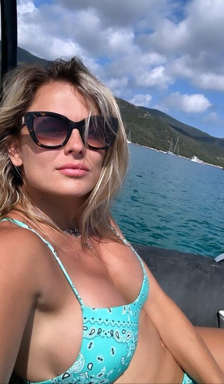 Laure Boulleau art model photo