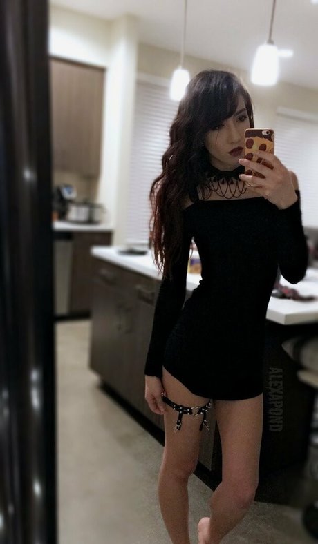 pregnant asian onlyfans sexy picture