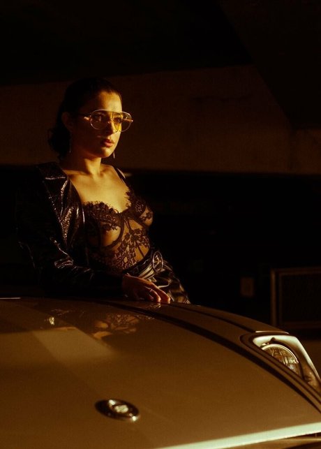 elonababyy hot pornstar gallery