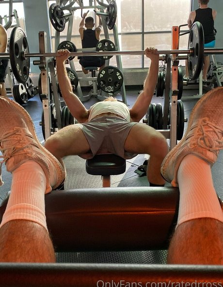 ratedrross model high quality photo