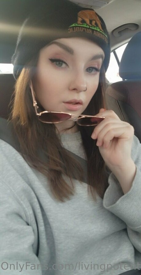 livingpotential pornstar sex pic