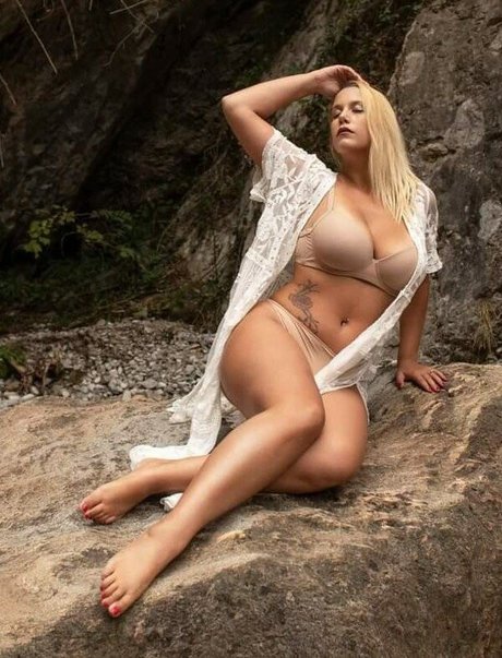 white pussy onlyfans naked archive