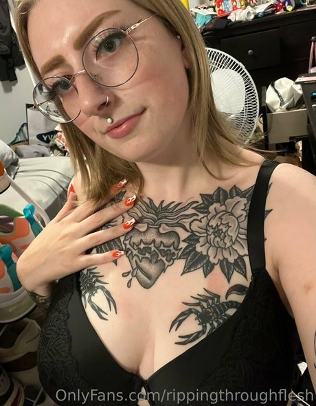 rippingthroughflesh top model photos