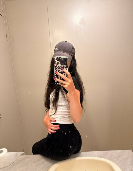 books withaeri nudes actress image