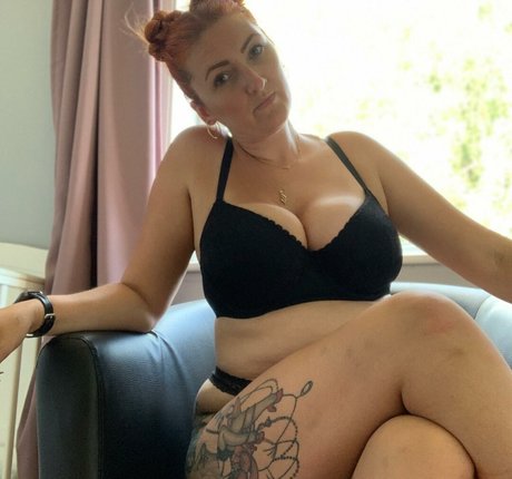 Della M star nice photos