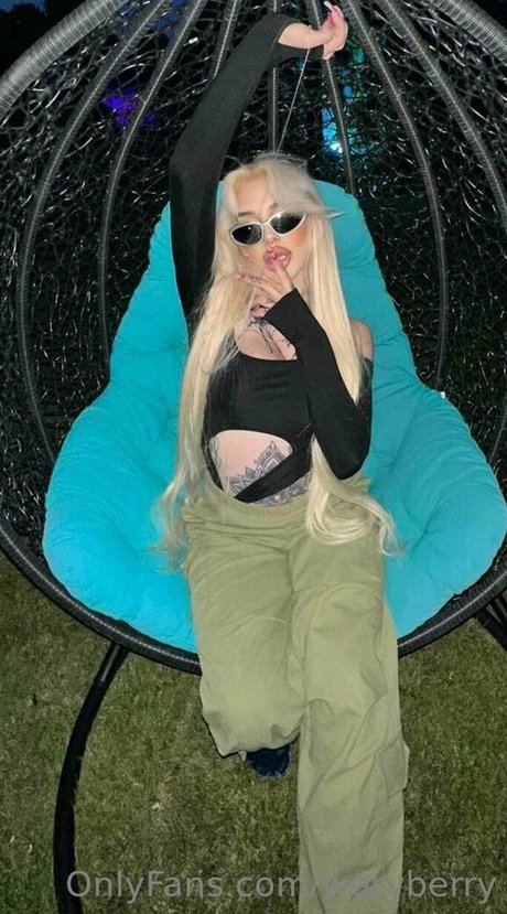 weryberry model pics