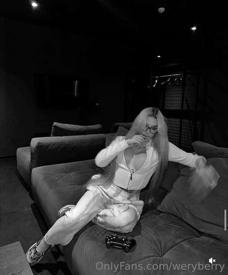 weryberry sex pornstar image