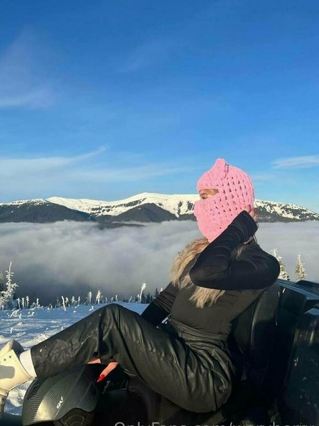 weryberry pretty pornstar picture