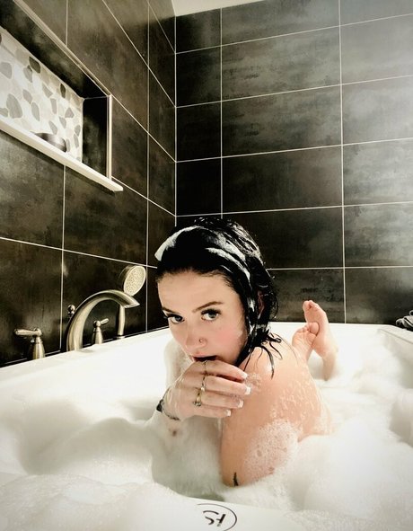 carmengreyx model pretty pics