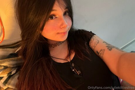 juliekittiesfree nice actress photos