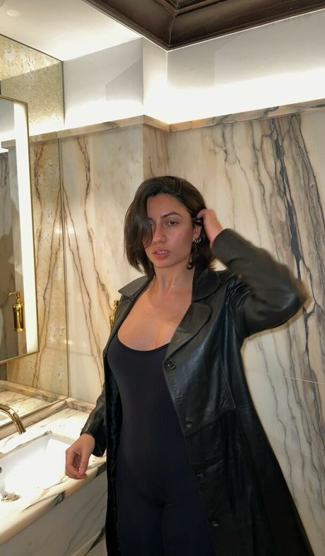 beautiful face onlyfans sexy images