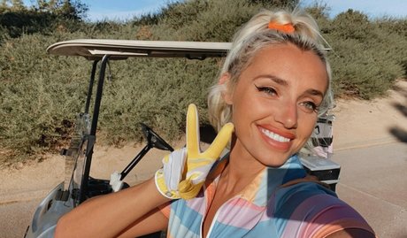 itshollyday sex star photos