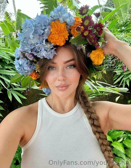 petite onlyfans hot photo