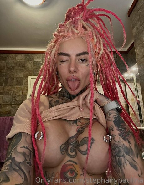 female onlyfans naked archive