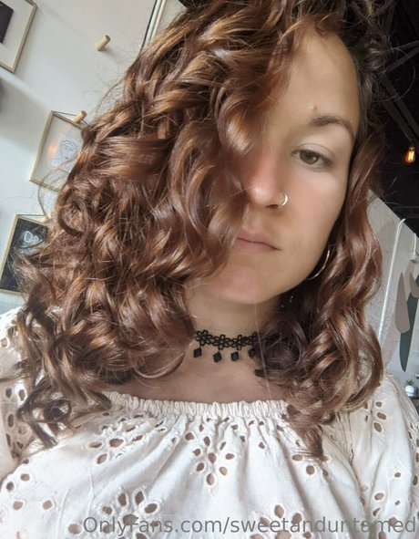 sweetanduntamed porn model img