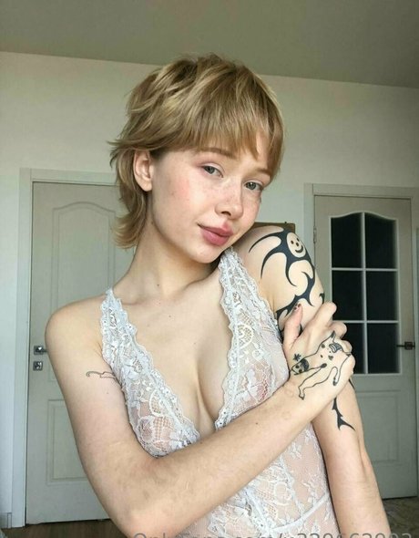 nude girls onlyfans porn image