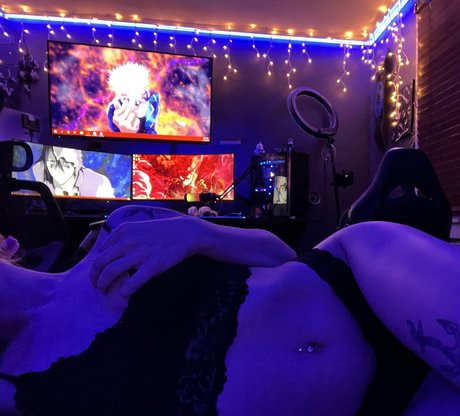 SuspiciousRavioli model adult gallery