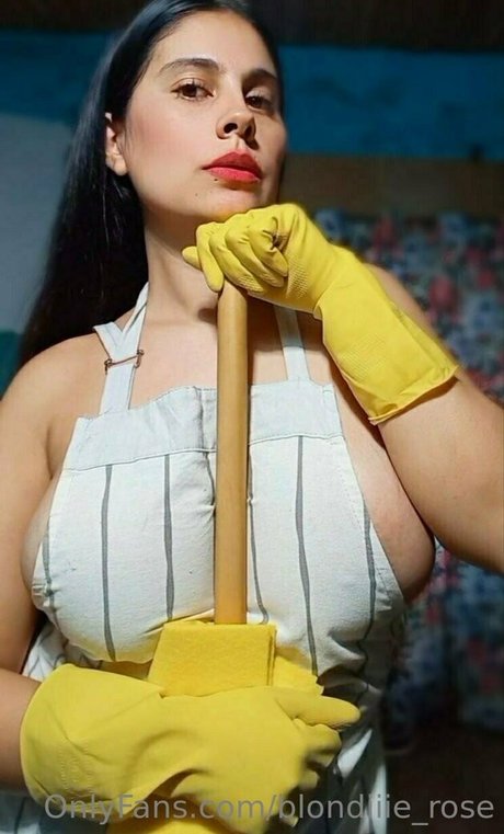 petite onlyfans hot naked pics