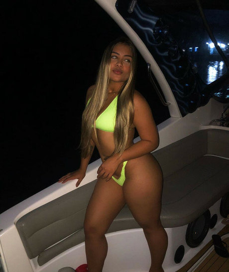 Ana Caroline pornstar nudes image