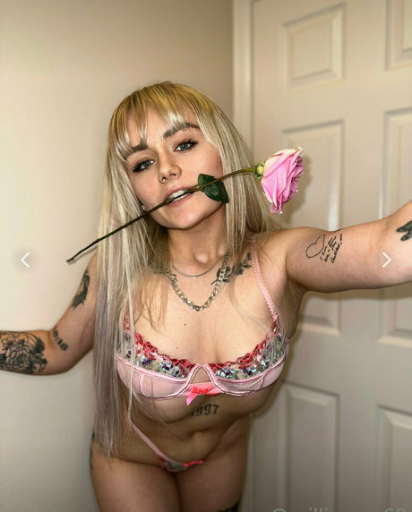 beach milf onlyfans naked images