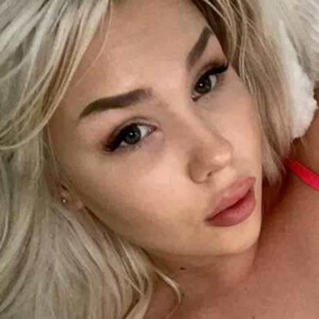 emiliiiaxfree model exclusive gallery