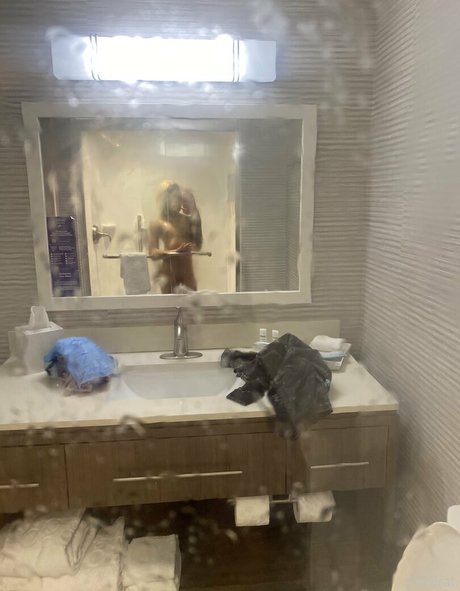 asian shemale onlyfans free images