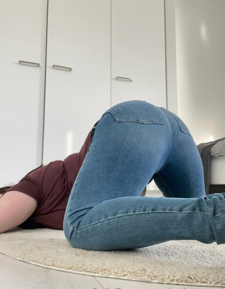 only pervs nudes model pic