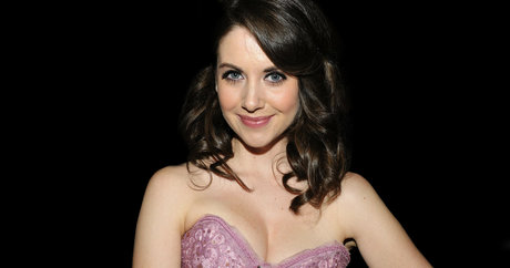 Alison Brie pretty actress pics