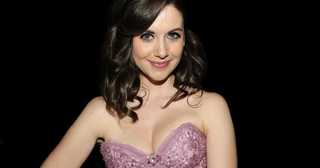 Alison Brie exclusive model pictures
