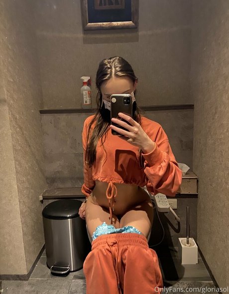 gloriasol model free pic