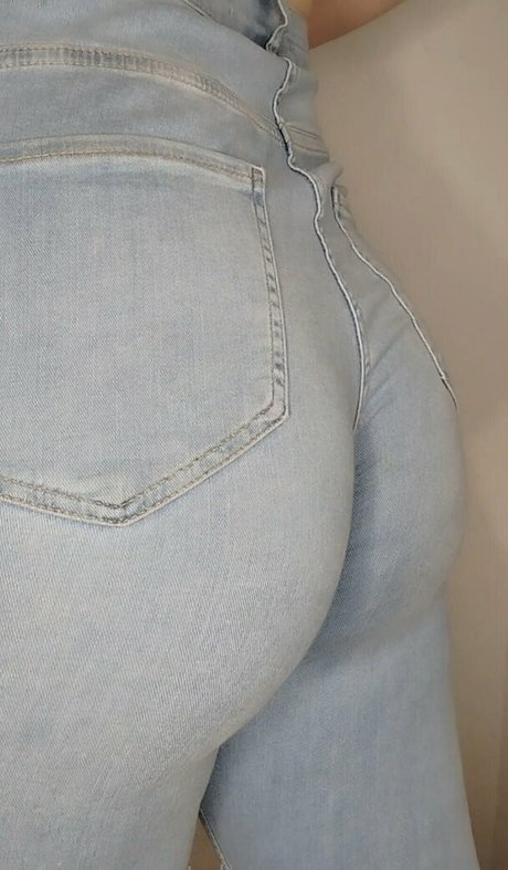 teen natural tits onlyfans sex picture