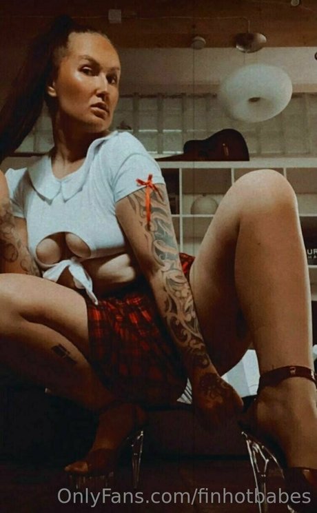 finhotbabes pretty model img