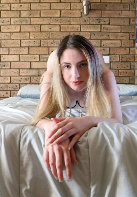 mistressmord hot actress gallery