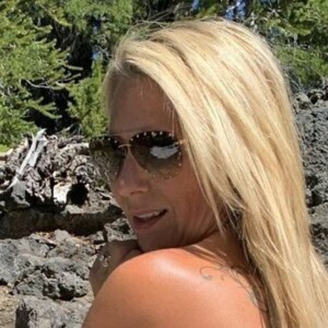 ainsleedivine nice pornstar photo