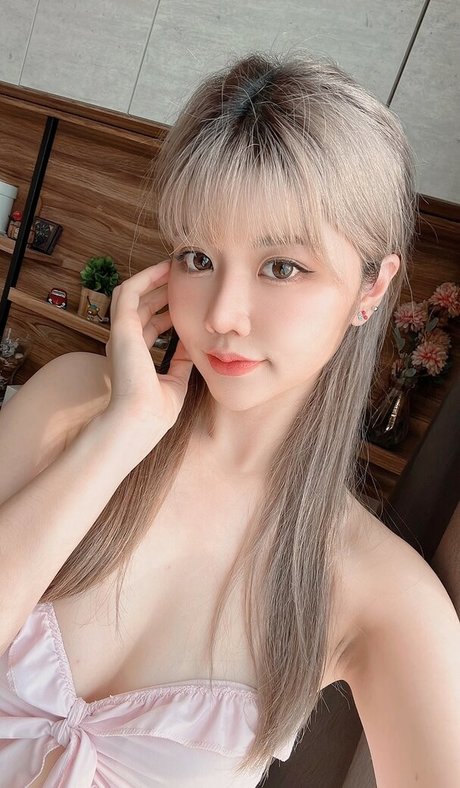 Tako Chan model naked pics